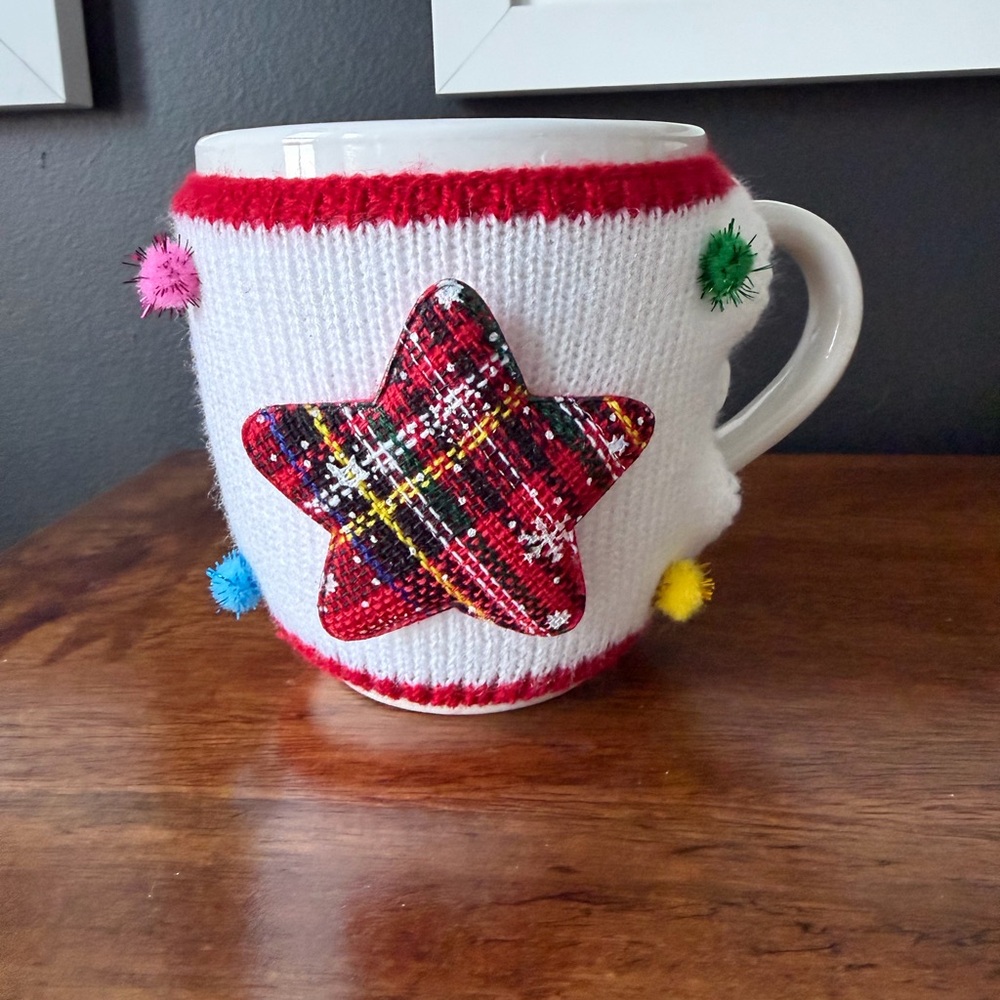 18oz Christmas sweater mug